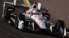 Castroneves ve Phoenixu doslova létal, překonal i rekord dráhy