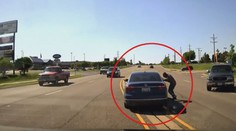 Řidič dostal záchvat, hrdina skočil za jízdy okénkem do auta! VIDEO
