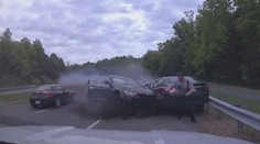 Děsivé záběry: Mladík ve dvoustovce nezvládl sportovní BMW. Málem zabil policistu