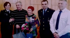 Řidička bourala na přejezdu, před smrtí ji zachránil manželský pár