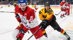 Čeští hokejisté odlétají domů, nakažený hráč musí v dějišti MS zůstat