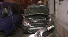 VIDEO: U Václaváku srazil opilec za volantem na chodníku lidi
