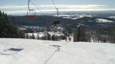 Ve skiareálu Černý Důl bylo narváno, přesto žádné fronty