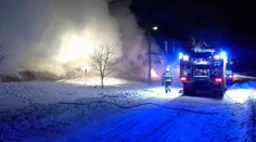Tragická noc plná požárů: Jeden mrtvý a milionové škody