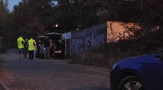 U řeky v Plzni našli mrtvého muže! Policie má podezření na vraždu