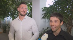 Snad nebudeme moc trapní, smáli se zlatí medailisté po moderování zpráv