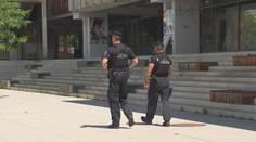 Tvrdý zákrok strážníka se objevil na sítích. Městská policie nechala video smazat