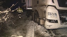 Sněhová kalamita v Česku. Návrat zimního počasí zkomplikoval dopravu