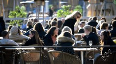 Švédská cesta: Počet nakažených v zemi prudce klesá, zbytek Evropy trpí