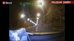 VIDEO: POLICIE vs. PIRÁT NA MOTORCE! Honička skončila havárií