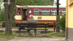 Bárta šetří i na železnici. Zruší některé tratě