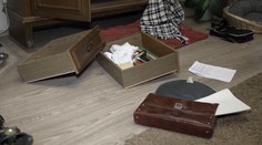 Vykradených bytů přibývá. Žena narazila doma na cizího muže