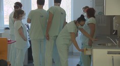 Katastrofálně ubývá zdravotníků. Nemocnice chystají krizový scénář