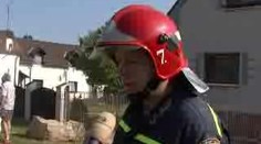 VIDEO: U Plzně shořela garáž i s fabií