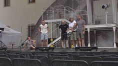 Brno ovládly Letní shakespearovské slavnosti. Bouře má derniéru na Špilberku