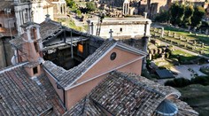 VIDEO: V Římě se propadla střecha historického kostela
