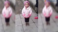 Lauře (2) řekli, že má angínu. Teď nemůže téměř chodit ani mluvit!