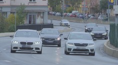 Rodina v Praze potřebuje dvě auta. Pirátům to prostě nedochází, kritizuje Klecanda