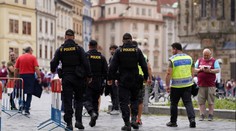Násilí v Praze. O potyčkách mezi fanoušky píšou už i ve Velké Británii