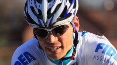 Cyklistu Dlaska diskvalifikovali kvůli pomazánkovému máslu!
