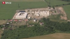 Bydlení v obřím krytu? Podívejte se, co staví exmanželka miliardáře Tykače u Plzně