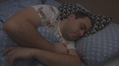 Poruchy spánku zhoršují zdraví. Odbornice poradila, jak usnout