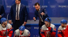Dánové to mlátili po plexisklech, říká Pešán. Brankář Hrubec prožil noční můru