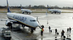 Ryanair přišel s novinkou, která rozzuřila cestující. Diskriminace starších lidí, tvrdí