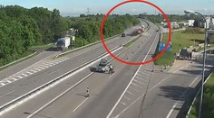 Policejní kontrolu přerušila nehoda! Řidič náklaďáku zemřel