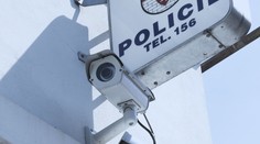 Muž obtěžoval hosty v budějovickém baru. Po zadržení se úmyslně zranil
