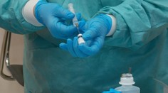 Podvody kolem vakcíny. Češi vymýšlejí rafinované způsoby, jak obejít očkování
