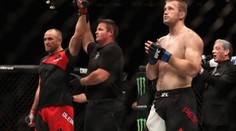 TOP 5 UFC submisí roku: Jak se umístila tvrdá prohra Pešty?