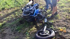 Při nehodě na Slovensku zemřel žák autoškoly, učitel je v nemocnici