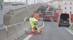 Začala oprava plzeňského mostu. Očekávají se dopravní komplikace