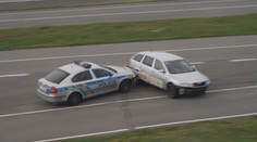 Podnapilý muž ujížděl policistům. Ti ho překvapili neobvyklým manévrem