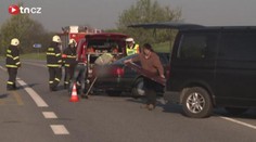 Nehoda na Boleslavsku: ŘIDIČ ČELNÍ SRÁŽKU NEPŘEŽIL!