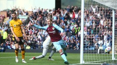 Spasitel Vydra! Gólem zařídil cennou výhru v boji o záchranu. Liverpool vyhrál