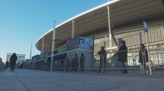 Místo fotbalu injekce: Národní stadion Francie se mění na očkovací centrum
