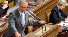 Kalousek tepe vládu: 14 zákonů, které omezují naší svobodu