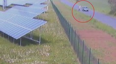 Ženu chtěli plácnout přes zadek, ale srazili jí z kola a zranili