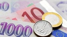 Češi jsou největší odpůrci eura, ukázal průzkum. Brali byste ho?