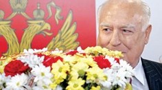Pohřeb Černomyrdina dojal i Putina. Loučil se i Medveděv