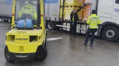 Celníci v Ostravě měli úspěšný den. Odhalili tisíce lahví nezdaněného alkoholu