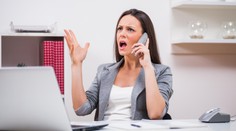 Rodina se na dovolené připojila na internet. Musí zaplatit čtvrt milionu