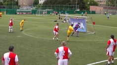 Bez běhu a bez hlaviček. Praha hostila mezinárodní turnaj ve fotbale s nevšedními pravidly