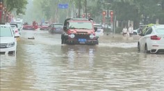 Silné deště v Pekingu způsobily ničivé povodně. Zemřelo nejméně 20 lidí