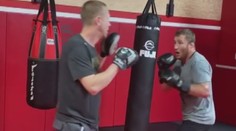 Dva se perou, třetí se směje! McGregor si znovu rýpl do Chabiba