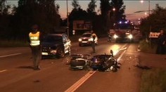 Škodovka smetla motorkáře