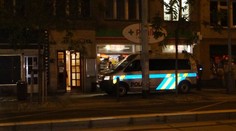 Policisté na střeše, těžce zraněná žena. Případ si převzala mordparta