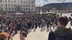 Nespokojení pedagogové vyrazili do ulic. Chtějí vyšší platy a důstojnější podmínky